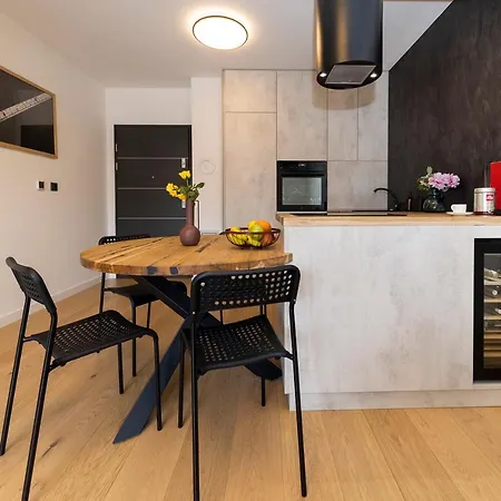 Appartamento Pleasing Place Free Private Parking